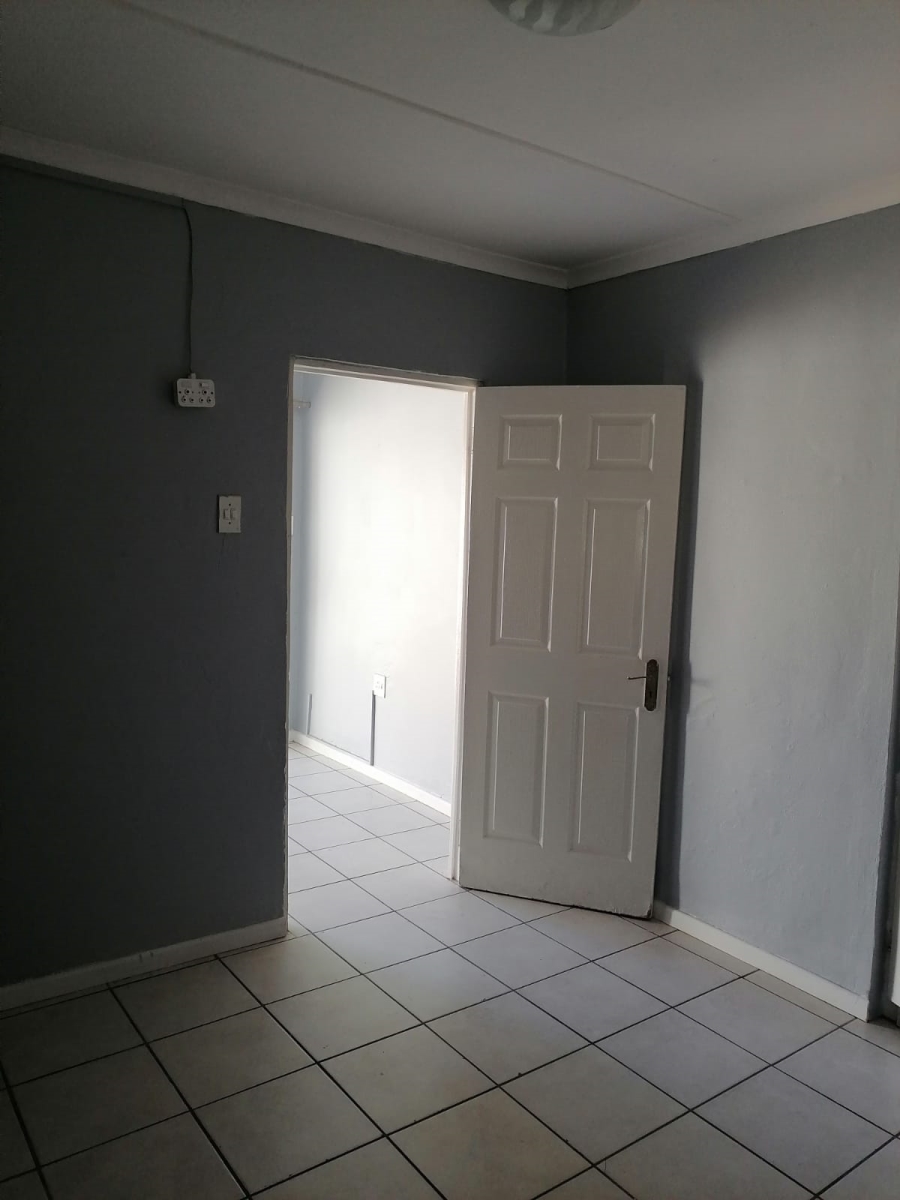 To Let 1 Bedroom Property for Rent in Top Town Eastern Cape